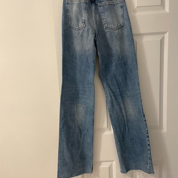 Zara High Waisted Wide Leg Jean in size 6 - Picture 2 of 2